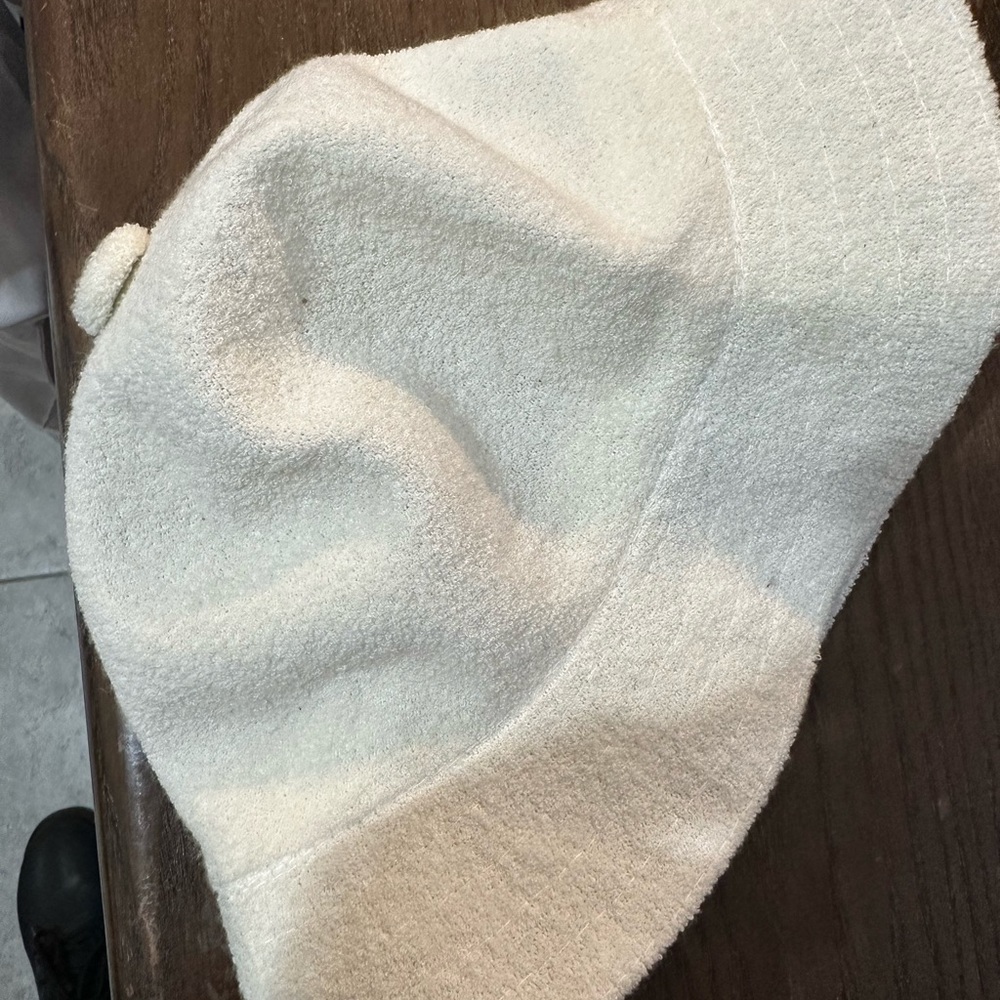 COPY - Medium size hat used for sale kongol